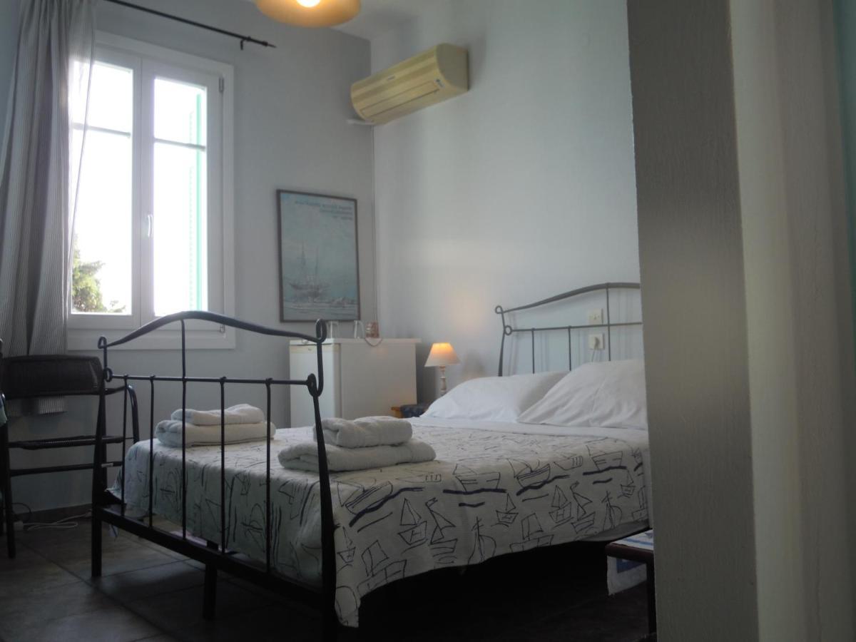 Blue Dolphin Hotell Batsíon Eksteriør bilde