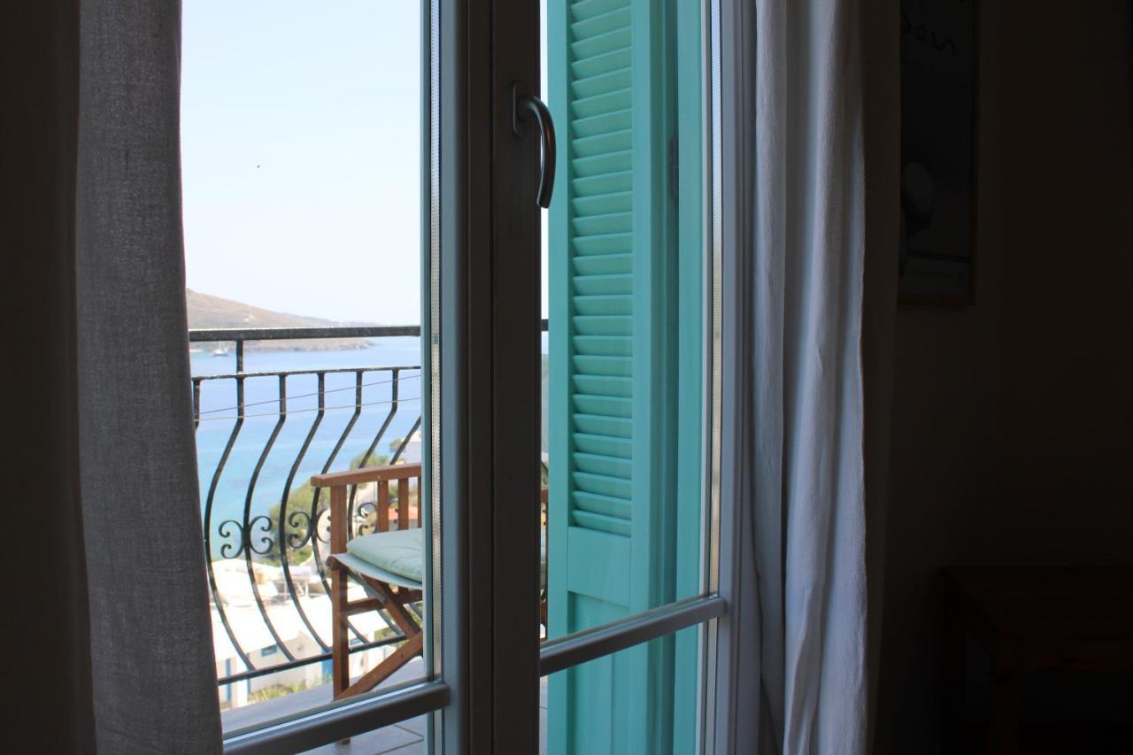 Blue Dolphin Hotell Batsíon Eksteriør bilde